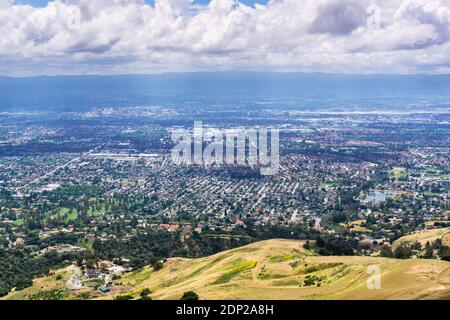 Vista aerea di San Jose, nel cuore della Silicon Valley; South San Francisco Bay Area, California