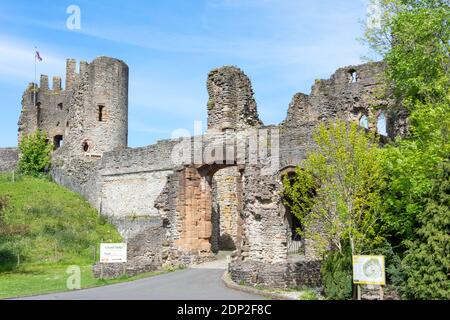 Cancello di ingresso al Castello di Dudley, Castle Hill, Dudley, West Midlands, England, Regno Unito Foto Stock