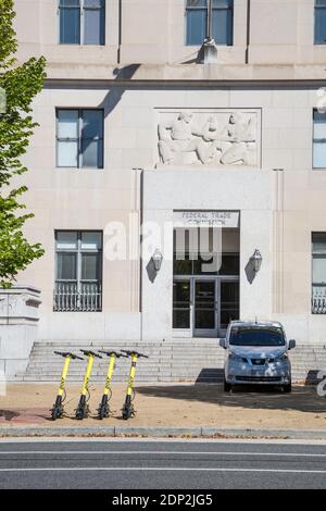 Federal Trade Commission, Electric Rental Scooter Stand, Washington DC, USA. Foto Stock