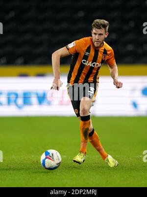 Hull City's Callum Elder durante la partita Sky Bet League One allo stadio KCOM di Hull. Foto Stock