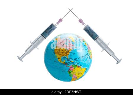 I vaccini attraversano l'immagine del mondo. Il mondo sta iniziando a vaccinarsi. Quanto costerà il vaccino? C'è un'immagine di denaro all'interno della v Foto Stock