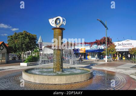 Village Center Fountain, Havelock North, Hastings, Hawke's Bay, North Island, Nuova Zelanda Foto Stock