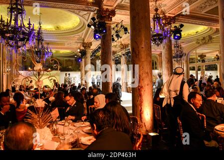 Atmosfera al 'Festival Islamico della Moda' organizzato da ONG malesi, presso l'hotel Carlton, a Cannes, Francia, il 22 maggio 2015, a margine del 68° Festival del Cinema di Cannes. Foto Ammar Abd Rabbo/ABACAPRESS.COM Foto Stock