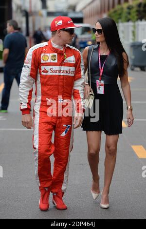 Kimi Raikkonen e la sua fidanzata Minttu Virtanen si sono visti durante il Gran Premio di Formula uno 2015 di Monaco sul circuito di Monte Carlo a Monaco, il 23 maggio 2014. Foto di Nicolas Gouhier/ABACAPRESS.COM Foto Stock