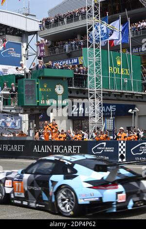 French President Francois Hollande with Pierre Fillon , France's President of the Automobile Club de l’Ouest (ACO), in charge of the organisation of the Le Mans 24-hours endurance race and France's FIA President Jean Todt watching the start of the Le Mans 24-hours endurance race in Le Mans, western France, on June 13, 2015. Photo by Guy Durand/ABACAPRESS.COM Stock Photo