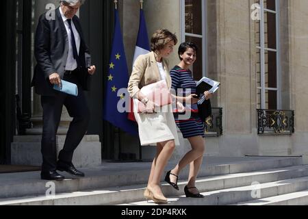 Ministro francese dell'Agricoltura, dell'agroalimentare e delle foreste, portavoce del governo Stephane le foll, Ministro francese degli Affari sociali, della Salute e dei diritti della donna Marisol Touraine e Ministro francese dell'Istruzione, dell'Istruzione superiore e della Ricerca Najat Vallaud-Belkacem, lasciano la riunione settimanale del gabinetto al Palazzo Elysee a Parigi, in Francia, il 10 giugno 2015. Foto di Stephane Lemouton/ABACAPRESS.COM Foto Stock