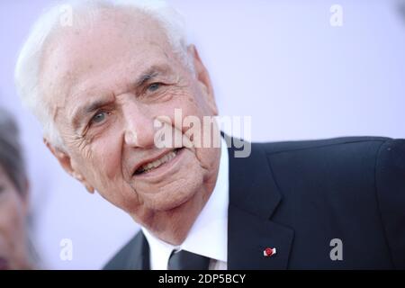 Frank Gehry partecipa al 2015 AFI Life Achievement Award Gala Tribute in onore di Steve Martin al Dolby Theatre il 4 giugno 2015 a Los Angeles, California, USA. Foto di Lionel Hahn/ABACAPRESS.COM Foto Stock