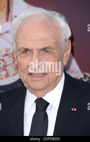 Frank Gehry partecipa al 2015 AFI Life Achievement Award Gala Tribute in onore di Steve Martin al Dolby Theatre il 4 giugno 2015 a Los Angeles, California, USA. Foto di Lionel Hahn/ABACAPRESS.COM Foto Stock