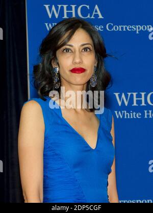 Huma Abedin arriva per la cena annuale 2015 della White House Corinterpelled Association al Washington Hilton Hotel di Washington, DC, USA, sabato 25 aprile 2015. Foto di Ron Sachs/CNP/ABACAPRESS.COM Foto Stock