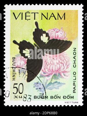 MOSCA, RUSSIA - 26 SETTEMBRE 2018: Un francobollo stampato in Vietnam spettacoli , Butterflies serie, circa 1983 Foto Stock