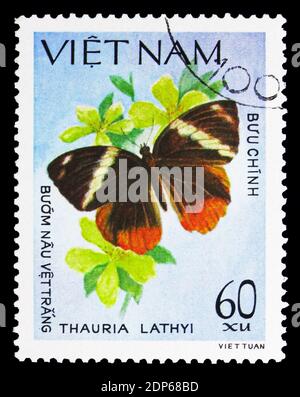 MOSCA, RUSSIA - 26 SETTEMBRE 2018: Un francobollo stampato in Vietnam spettacoli , Butterflies serie, circa 1983 Foto Stock