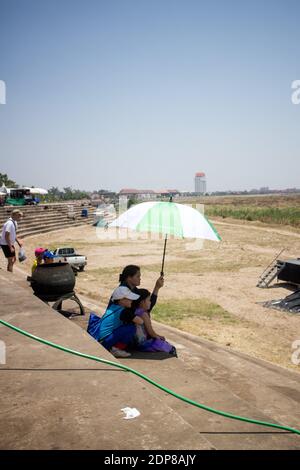 LAO - VIENTIANE LA COMPROMESSO Même si elle se approvche du million d’habitants, Vientiane a encore les allures d’une bourgade à Côte des mégapoles des Foto Stock