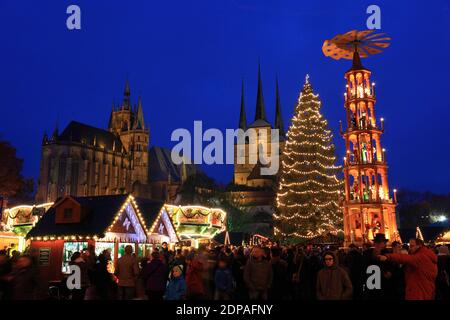 Mercatino di Natale, Erfurt, Turingia, Germania / Weihnachtsmarkt, Erfurt, Thüringen, Germania Foto Stock