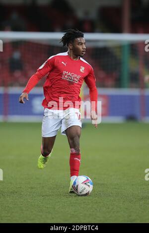 Swindon, Regno Unito. 19 dicembre 2020. Akinwale Odimayo di Swindon Town durante la partita EFL Sky Bet League 1 tra Swindon Town e Charlton Athletic al County Ground, Swindon, Inghilterra, il 19 dicembre 2020. Foto di Dave Peters. Solo per uso editoriale, è richiesta una licenza per uso commerciale. Nessun utilizzo nelle scommesse, nei giochi o nelle pubblicazioni di un singolo club/campionato/giocatore. Credit: UK Sports Pics Ltd/Alamy Live News Foto Stock