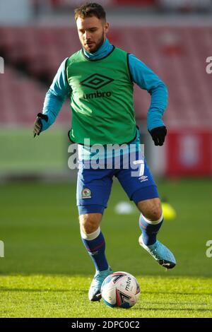 Stoke on Trent, Regno Unito. 19 dicembre 2020. Blackburn Rovers avanza Adam Armstrong (7) riscaldandosi durante la partita EFL Sky Bet Championship tra Stoke City e Blackburn Rovers allo stadio bet365, Stoke-on-Trent, Inghilterra, il 19 dicembre 2020. Foto di Jurek Biegus. Solo per uso editoriale, è richiesta una licenza per uso commerciale. Nessun utilizzo nelle scommesse, nei giochi o nelle pubblicazioni di un singolo club/campionato/giocatore. Credit: UK Sports Pics Ltd/Alamy Live News Foto Stock