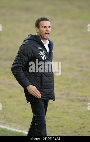 SWANSEA, GALLES. 19 DICEMBRE il manager di Barnsley Valerien Ismael durante la partita del campionato Sky Bet tra Swansea City e Barnsley allo stadio Liberty di Swansea sabato 19 Dicembre 2020. (Credit: Jeff Thomas | MI News) Credit: MI News & Sport /Alamy Live News Foto Stock