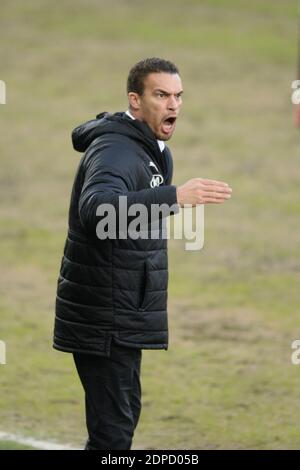 SWANSEA, GALLES. 19 DICEMBRE il manager di Barnsley Valerien Ismael durante la partita del campionato Sky Bet tra Swansea City e Barnsley allo stadio Liberty di Swansea sabato 19 Dicembre 2020. (Credit: Jeff Thomas | MI News) Credit: MI News & Sport /Alamy Live News Foto Stock