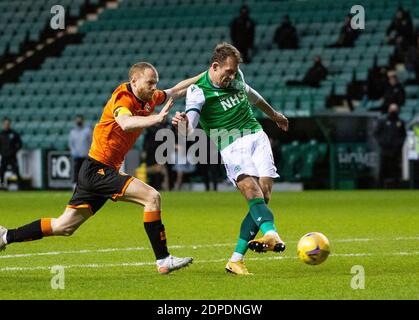 Scottish Premiership - Hibernian / Dundee Utd Easter Road Stadium, Edimburgo, Midlothian, Regno Unito. 24 Nov 2020. Gli Hibs ospitano Dundee Utd nella Premier League scozzese a Easter Road, Edimburgo. PIC mostra: HibsÕ attaccante, Christian Doidge, spara per obiettivo. Credit: Ian Jacobs/Alamy Live News Foto Stock