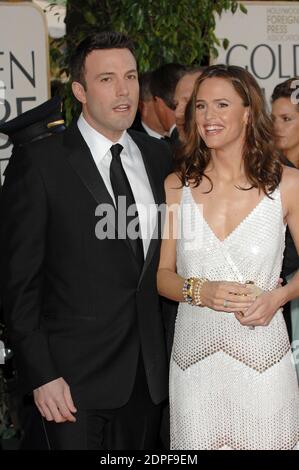 File photo : ben Affleck e Jennifer Garner si pongono sul tappeto rosso del 64° Golden Globe Awards tenutosi all'hotel Beverly Hilton di Los Angeles, CA, USA il 15 gennaio. 2007. Affleck e Garner si sono ufficialmente divisi un giorno dopo il loro decimo anniversario di matrimonio. La coppia, che si è sposata il 29 giugno 2005, ha confermato di divorziare martedì. Foto di Lionel Hahn/MCT/ABACAPRESS.COM Foto Stock