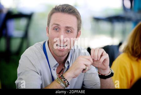 Philippe Cousteau, nipote del leggendario esploratore oceanico Jacques Cousteau, parla al Festival Aspen Ideas di Aspen, CO, USA, 30 giugno 2015. Aspen Ideas Festival è dedicato alle idee coinvolgenti che contano attraverso le conversazioni annuali del Festival. Foto di Olivier Douliery/ABACAPRESS.COM Foto Stock