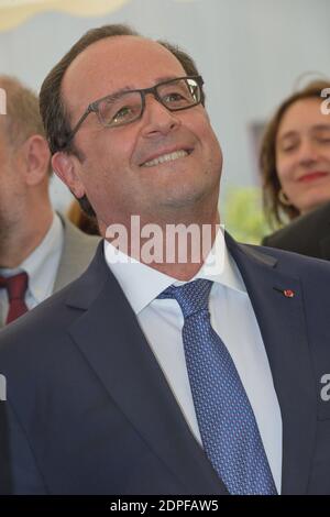 Il presidente francese Francois Hollande visita il CNR a Lione (Francia) il 1° luglio 2015Foto di Reynaud/ABACAPRESS.COM Foto Stock