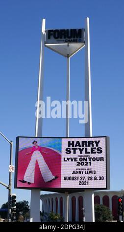 Inglewood, California, USA 18 dicembre 2020 UNA visione generale dell'atmosfera di Harry Styles Love on Tour 2021 Marquee at the Forum at 3900 W. Manchester Blvd on December 18, 2020 in Inglewood, California, USA. Foto di Barry King/Alamy Stock foto Foto Stock