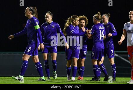 Tubize, Belgio. 18 Dicembre 2020. I giocatori di Anderlecht hanno ritratto di festeggiare dopo aver segnato un gol durante una partita di calcio femminile tra RSC Anderlecht Dames e SV Zulte Waregem nella 10 a giornata della stagione 2020 - 2021 della Super League belga delle donne, venerdì 18 dicembre 2020 a Tubize, Belgio . PHOTO SPORTPIX.BE | SPP | DAVID CATRY David Catry | Sportpix.be | SPP Credit: SPP Sport Press Photo. /Alamy Live News Foto Stock