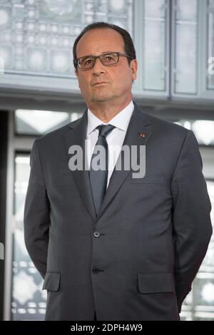 Il presidente francese Francois Hollande durante l'apertura ufficiale della mostra "Osiris, i misteri sunken egiziani", presso l'Institut du Monde Arabe di Parigi, Francia, il 7 settembre 2015. Foto di Romuald Meigneux/piscina/ABACAPRESS.COM Foto Stock