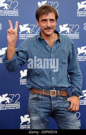 Adriano Giannini al 'per Amor vostro' Photocall durante il 72esimo Festival Internazionale del Cinema di Venezia (Mostra) al Lido di Venezia, il 11 settembre 2015. Foto di Aurore Marechal/ABACAPRESS.COM Foto Stock