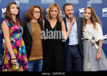 Il regista Giuseppe Gaudino e gli attori Eduardo Cro, Adriano Giannini, Valeria Golino, Massimiliano Gallo ed Elisabetta Mirra hanno partecipato alla Fotocall 'per Amor vostro' in occasione del 72° Festival Internazionale del Cinema di Venezia (Mostra) al Lido di Venezia il 11 settembre 2015. Foto di Aurore Marechal/ABACAPRESS.COM Foto Stock