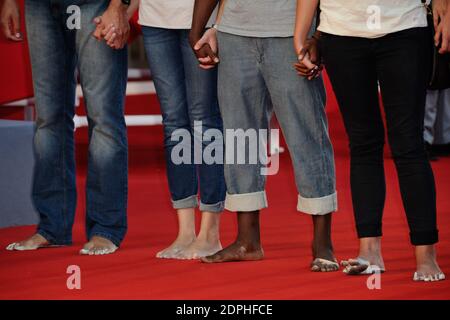 Manifestazione per mostrare sostegno ai migranti durante la prima "per Amor vostro" durante il 72o Festival Internazionale del Cinema di Venezia (Mostra) al Lido di Venezia, il 11 settembre 2015. Foto di Aurore Marechal/ABACAPRESS.COM Foto Stock