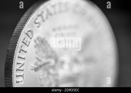 Macro di primo piano isolata di un oncia .999 US Argento Eagle Coin Foto Stock