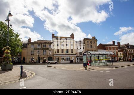 DEVIZES, WILTSHIRE, REGNO UNITO, AGOSTO 25 2020. La piazza della città. Devizes, Inghilterra, Regno Unito, 25 agosto 2020 Foto Stock