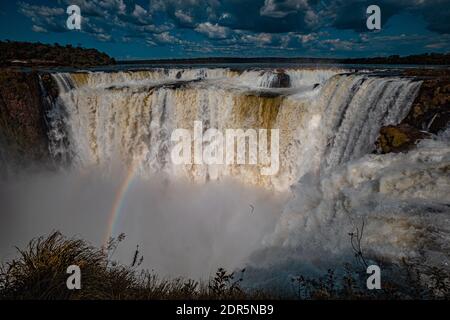 La gola dei diavoli in Iguazu cade lato argentino Foto Stock