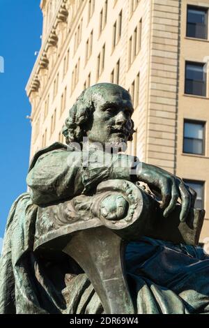 Chicago, Illinois / Stati Uniti - 9 dicembre 2020: Monumento a William Shakespeare dell'artista William Ordway Partridge in Lincoln Park. Foto Stock