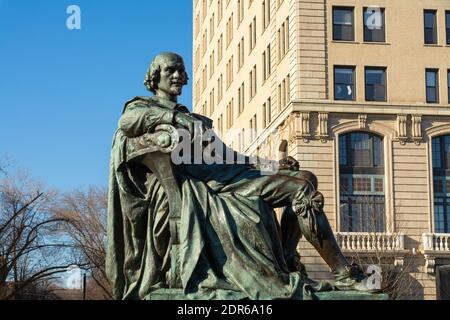 Chicago, Illinois / Stati Uniti - 9 dicembre 2020: Monumento a William Shakespeare dell'artista William Ordway Partridge in Lincoln Park. Foto Stock