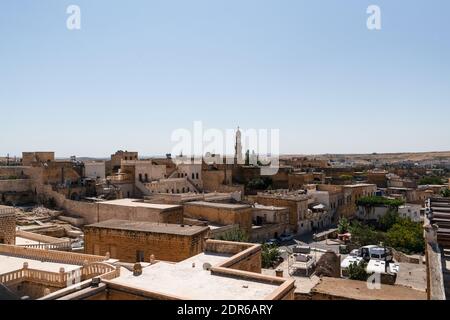 Midyat, Mardin, Turchia - Settembre 17 2020: Vista panoramica della città vecchia. Foto Stock