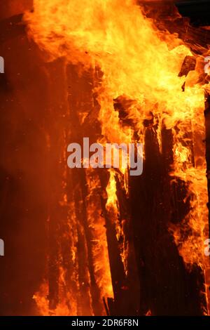 Garage incendio perdita totale. Nessuno ferito. Foto Stock