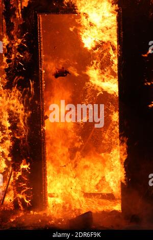 Garage incendio perdita totale. Nessuno ferito. Foto Stock