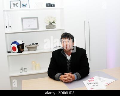 Il presentatore televisivo, specializzato in immobili, Stephane Plaza, ha aperto una nuova agenzia immobiliare, Avenue de la Motte Picquet, nel 15 ° arrondissement di Parigi, Francia il 1 ° ottobre 2015. Foto di Alain Apaydin/ABACAPRESS.COM Foto Stock