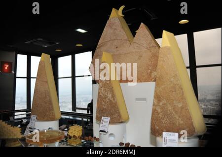 Atmosfera durante l'evento Somfy tenutosi presso l'Espace 56, Tour Montparnasse a Parigi, Francia il 4 ottobre 2015. Foto di Thierry Plessis/ABACAPRESS.COM Foto Stock