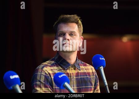 EXCLUSIF - KEEN'V - EMISSION SPECIALE : LA 500EME DES PIEDS DANS LE PLAT EN PUBLIC AU THEATRE COMEDIA - UTILIZATION ET DIFFUSION INTERDITE A (CLOSER, VOICI, PUBLIC, ICI PARIS, FRANCE DIMANCHE) - PHOTO BY NASSER BERZANE/ABACAPRESS.COM Foto Stock