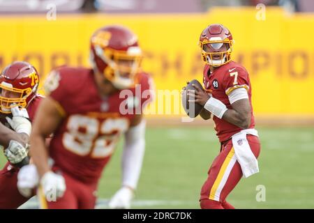 Landover, Maryland, Stati Uniti. 20 dicembre 2020. Washington Football Team Quarterback Dwayne Haskins (7) si prepara a lanciare durante il gioco NFL tra la partita di stagione regolare NFL tra i Seattle Seahawks e la Washington Football Team giocata al FedEx Field di Landover, Maryland. Fotografo: Cory Royster. Credit: csm/Alamy Live News Foto Stock