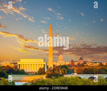 Lincoln Memorial, Washington Monument e Capitol a Washington DC al tramonto Foto Stock