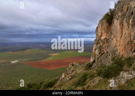 Vista dalla collina mediterranea di Humilladero nella provincia di Malaga. Andalusia. Spagna Foto Stock