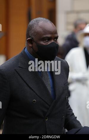 Basile Boli partecipa al servizio funebre di Gerard Houllier alla chiesa di Notre-Dame-de-Grace-de-Passy il 21 dicembre 2020 a Parigi, Francia. Gerard Houllier, ex manager di Liverpool e Aston Villa, è scomparso all'età di 73 anni. Foto di Nasser Berzane/ABACAPRESS.COM Foto Stock