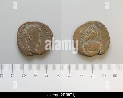 Menta: Roma, Onorato: Marcus Aurelio, Imperatore di Roma, 121–180 d.C., governato 161–80 d.C., Sestertius di Roma, Orichalcum, 24.76 g, 1:00, 32 mm, Made in Rome, Italy, Roman, II secolo, Numismatica Foto Stock