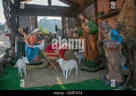 ANGUILLARA SABAZIA 21 dicembre 2020. Un presepe natalizio tradizionale nella città di Anguilllara Sabazia, Lazio che rappresenta la nascita di Gesù. Credit: amer Ghazzal/Alamy Live News Foto Stock