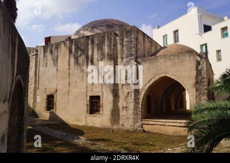 Una vista della Moschea storica di Kara Musha Pasha a Rethymno, Creta (Grecia) Foto Stock