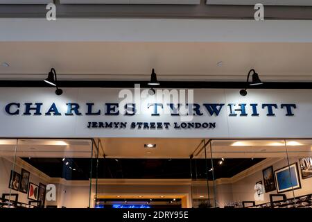 Cartello del negozio Charles Tyrwhitt Foto Stock